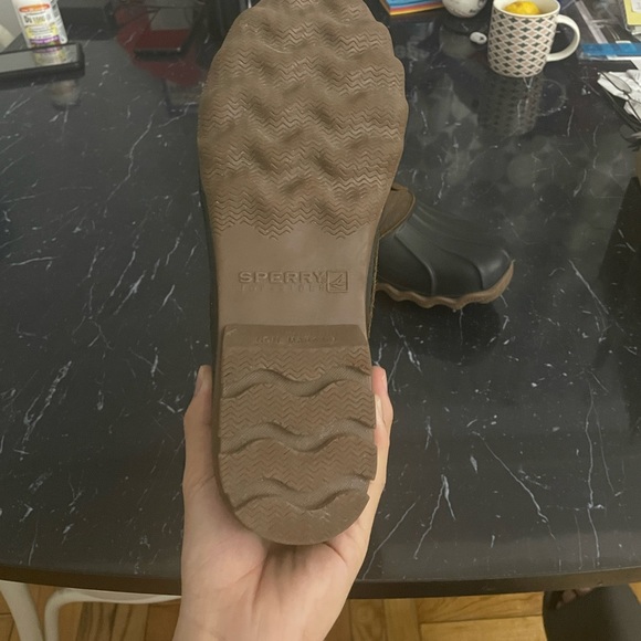 sperry boots - Picture 3 of 5